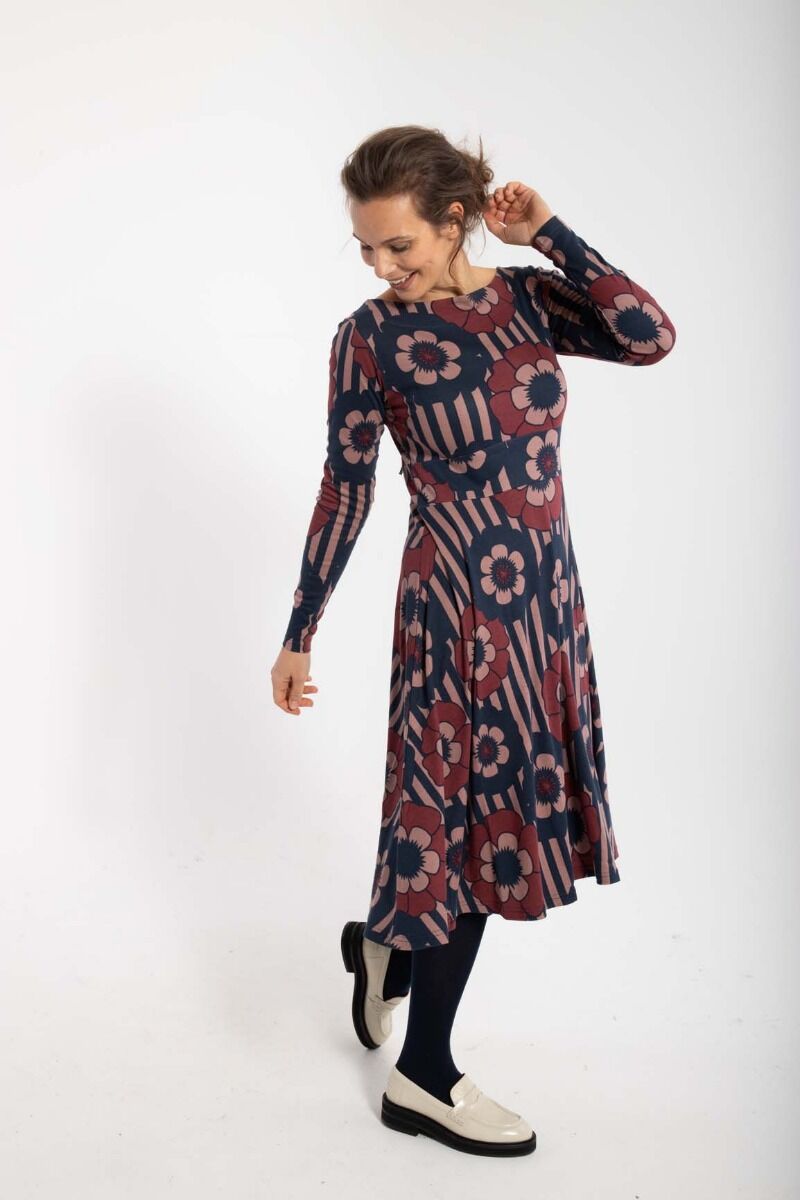ORGANIC - Danesigrid Viscose Dress Beige Rose/Navy POWER FLOWERS