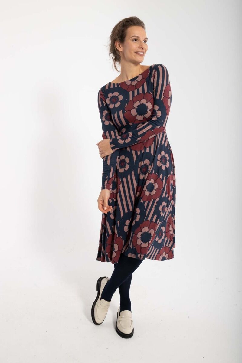 ORGANIC - Danesigrid Viscose Dress Beige Rose/Navy POWER FLOWERS
