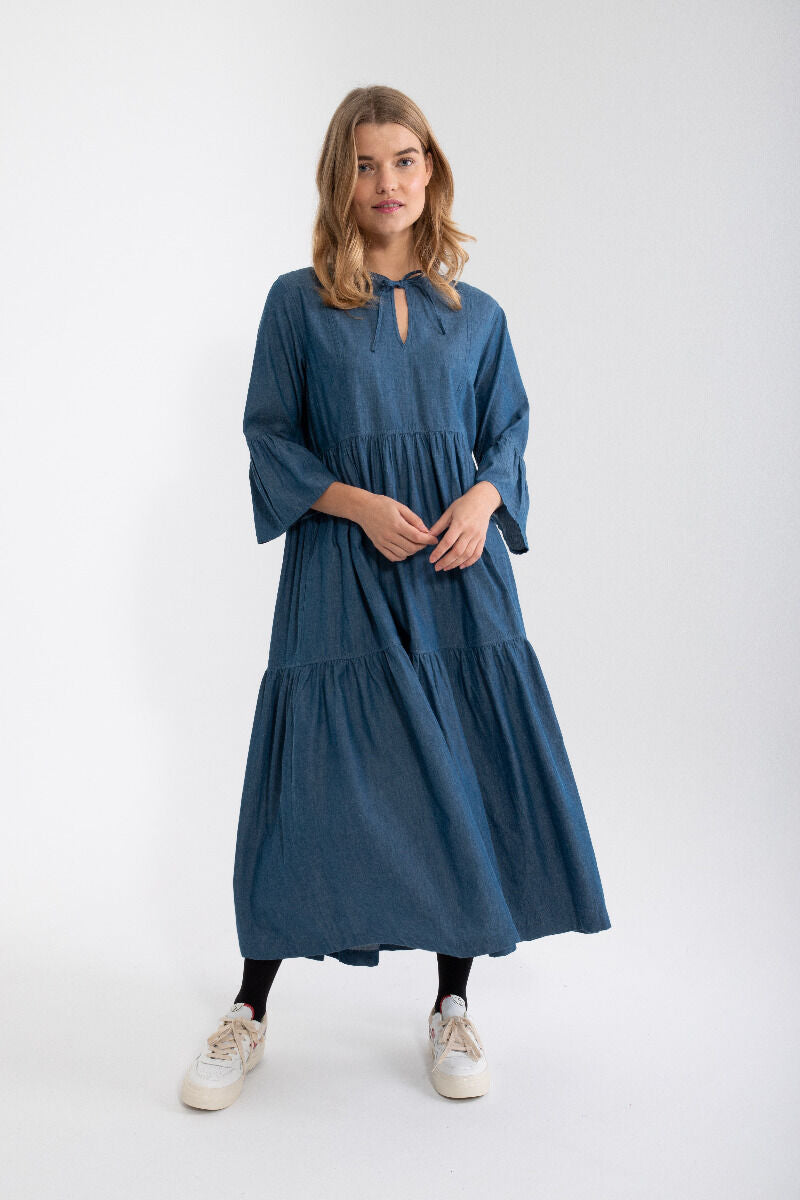 Danekamelia Chambrey Dress Dark Indigo