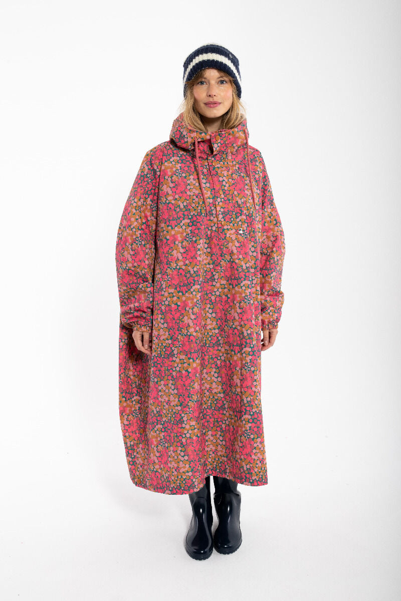 Regnponcho med mønster