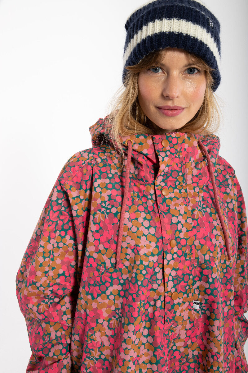 Regnponcho med mønster