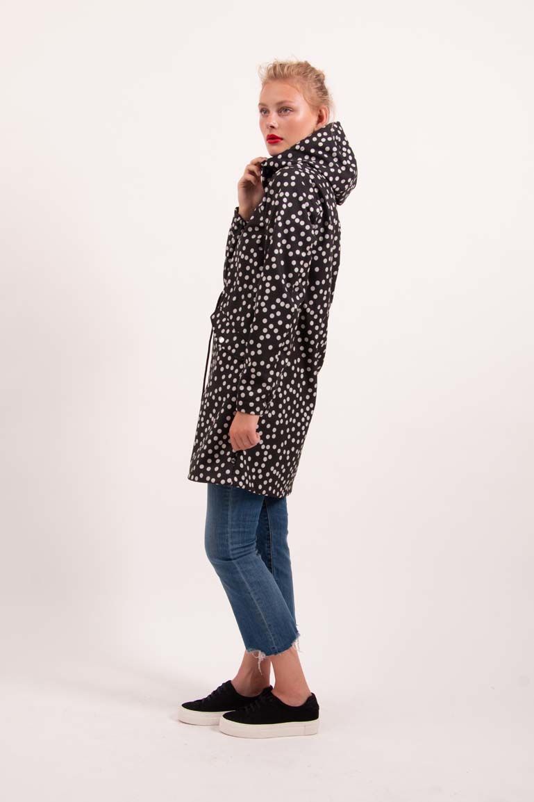 Danemarianne Softshell Black/Offwhite FUNDOTS