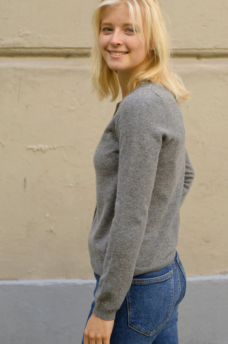 ESS - Forget me not Merino Cardigan Heather Grey