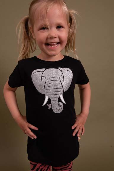 Dyrfast Tee Black ELEFANT