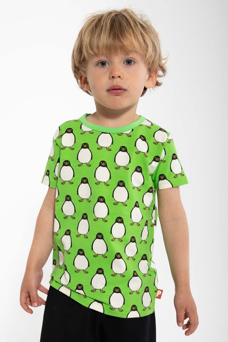 T-shirt til børn med pingvin