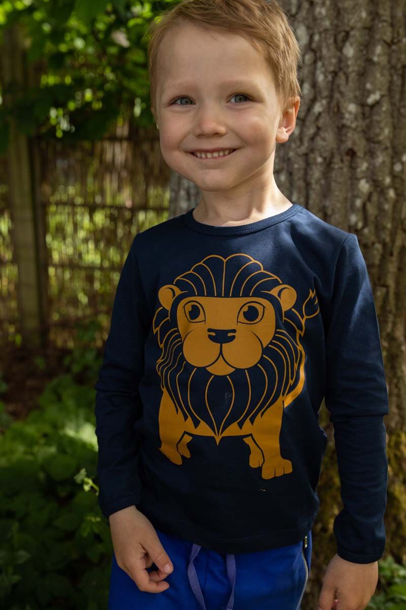Bluse til børn med løve