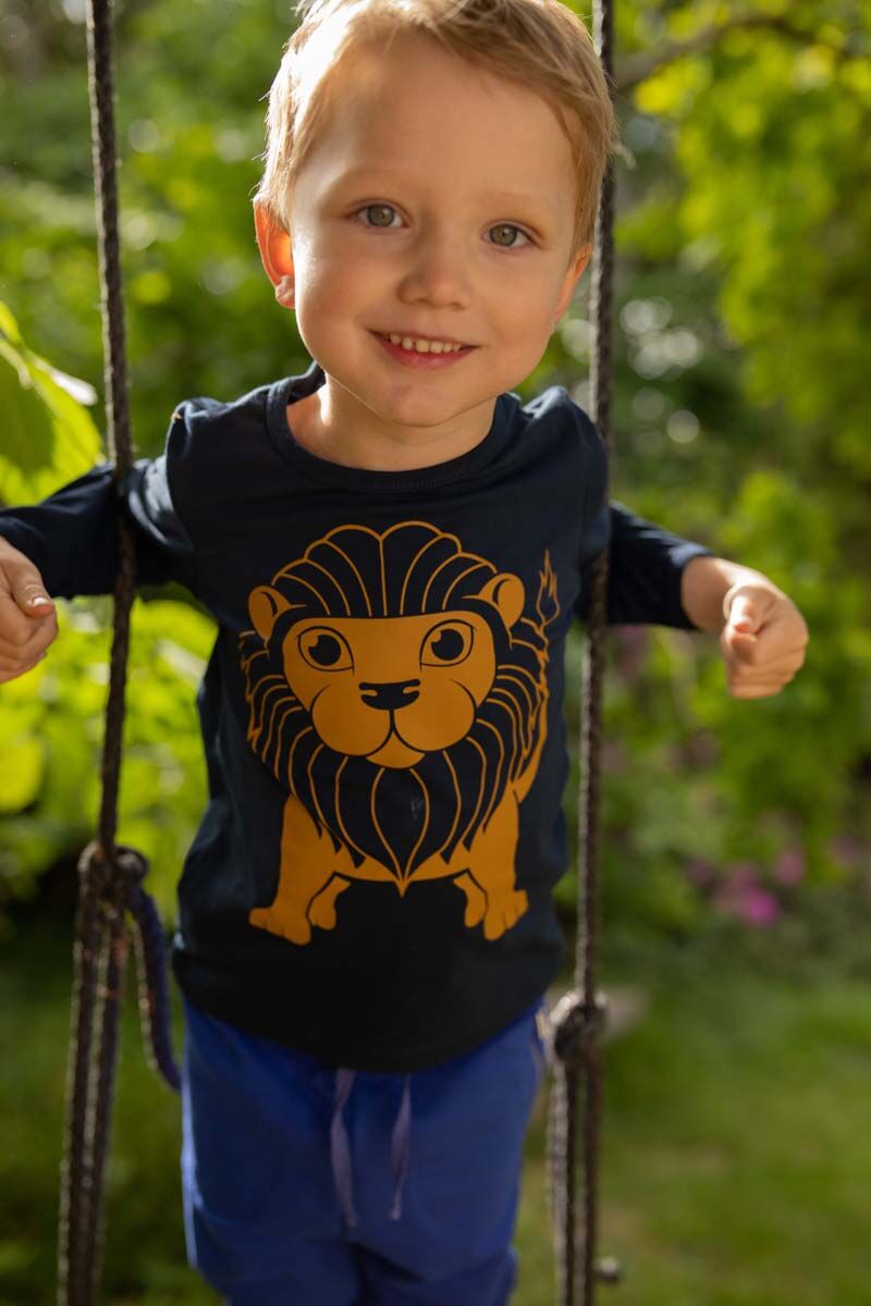 Bluse til børn med løve