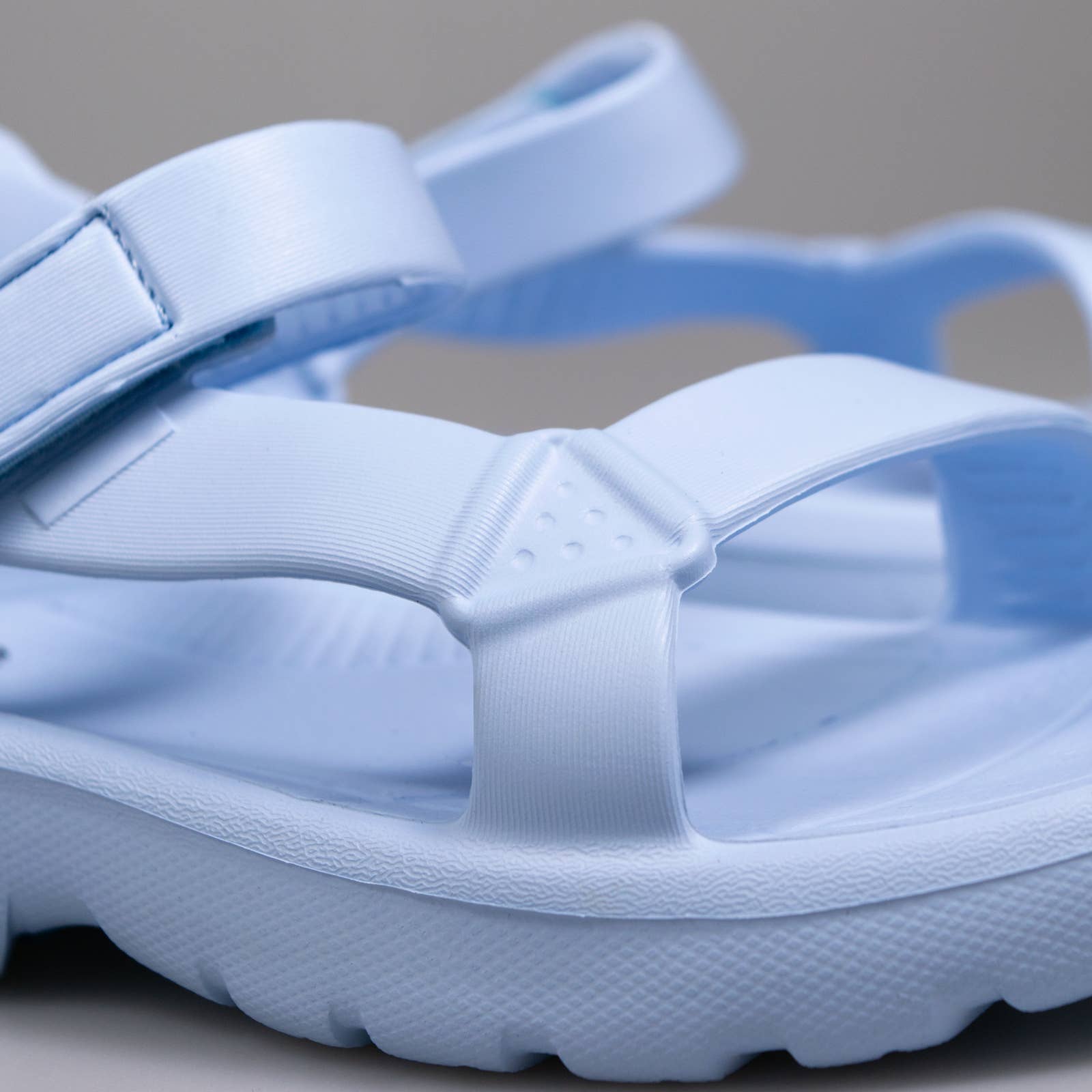 Calzame - Maui Flat Sandal Sky