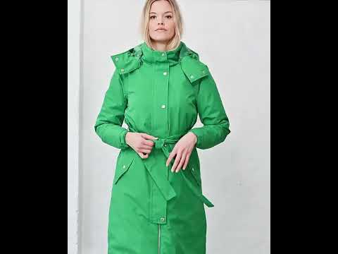 Regnfrakke til dame. Vinter regn frakke med foer.