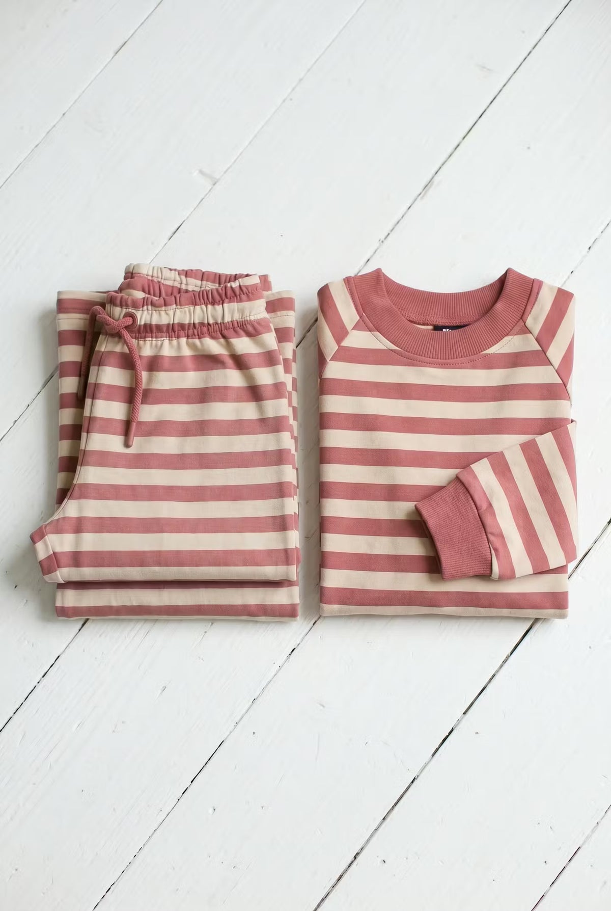 ESS - Danehobla Sweatshirt Aragon/Nougat