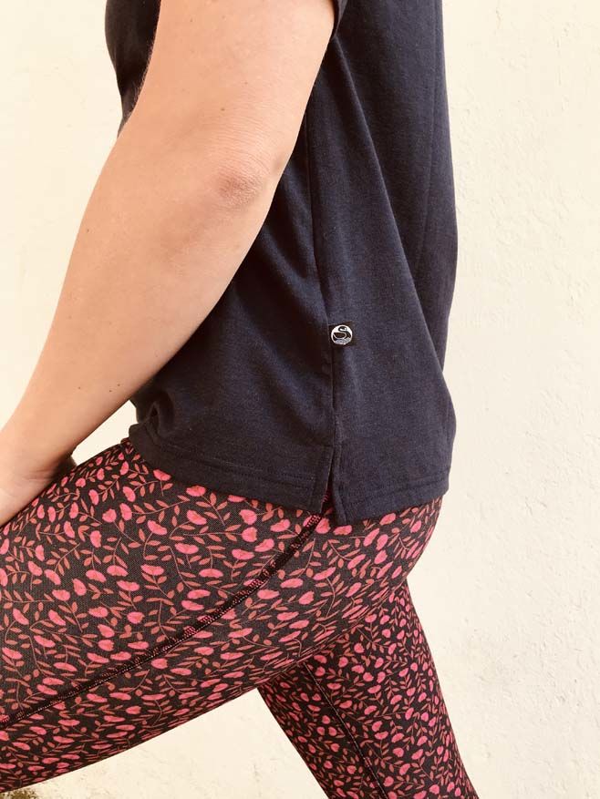 ESS - Bamboo 3/4 leggings Dark Navy FLEURIE