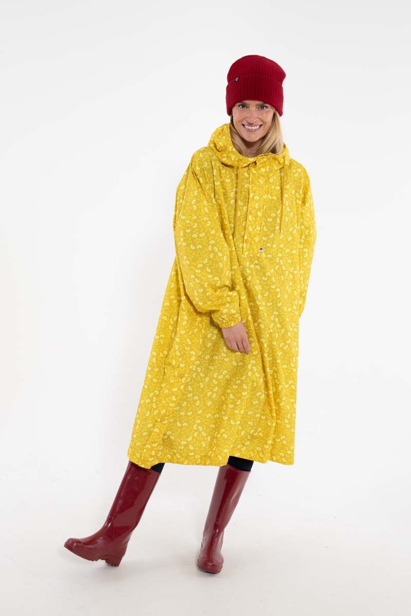 Regnponcho med mønster