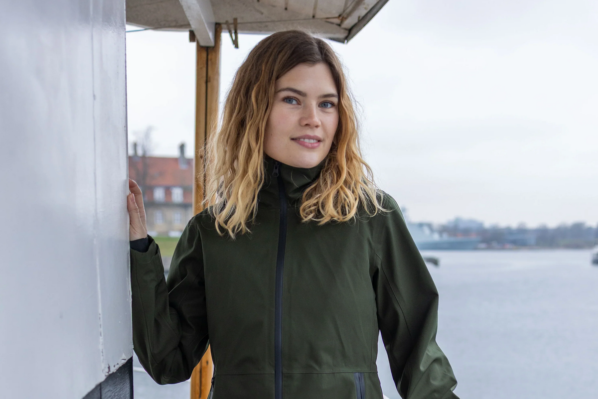 Danmarks bedste regnfrakke? Mød The DaneDOGWALKER fra Danefæ ☔