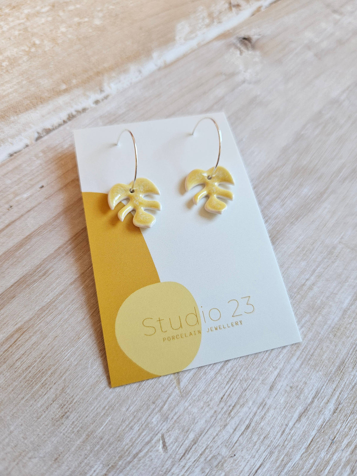 Drop Leaf Earring Pair: Lilac