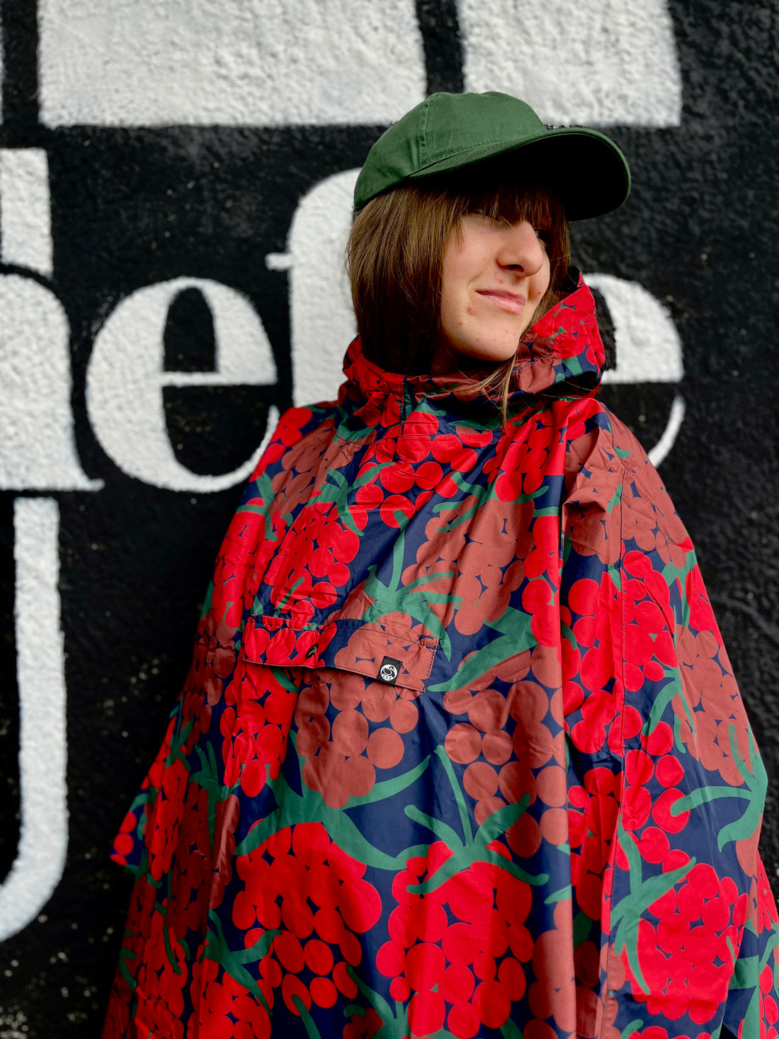 Danepackit Rainponcho Dk Red MAXIBERRY