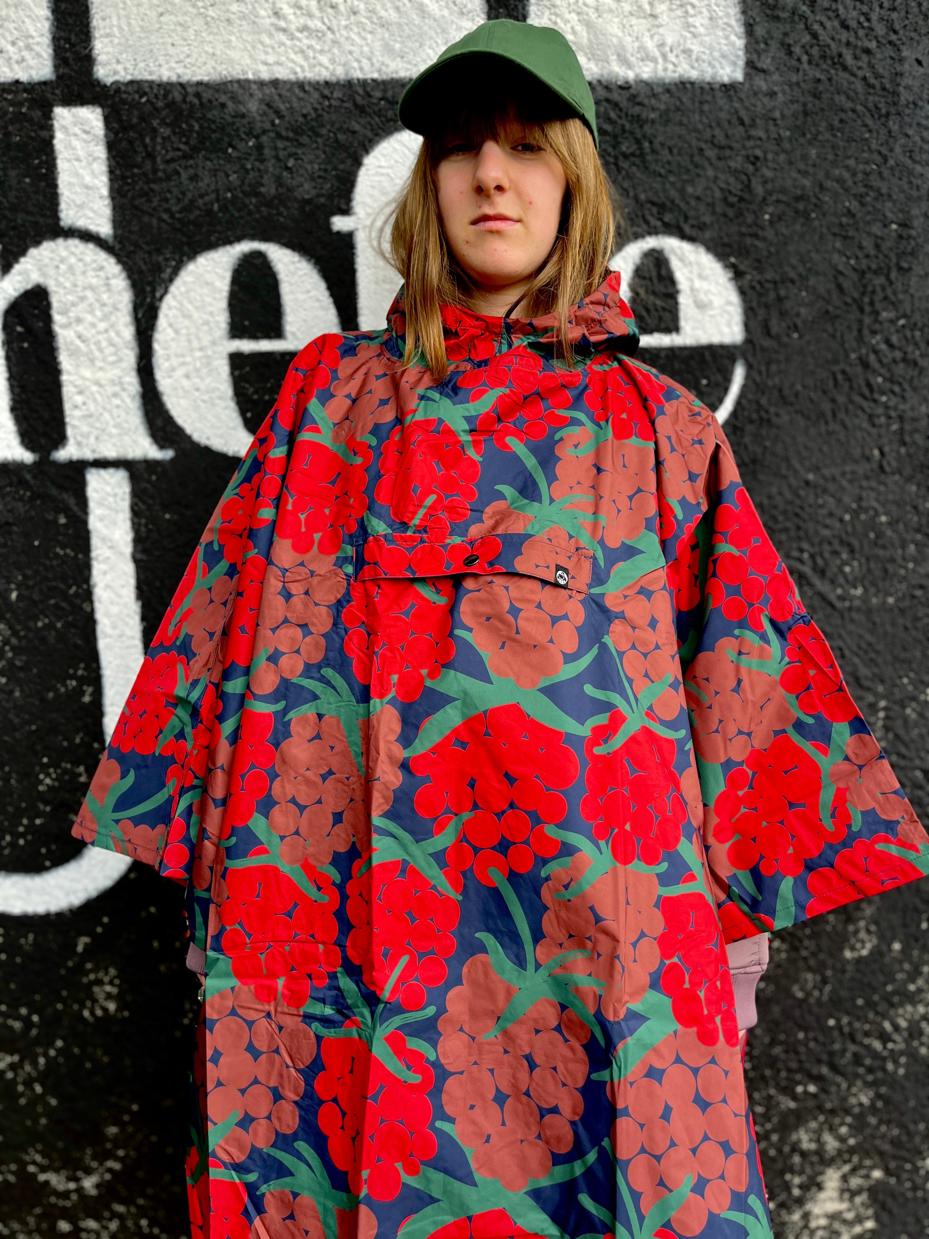 Danepackit Rainponcho Dk Red MAXIBERRY
