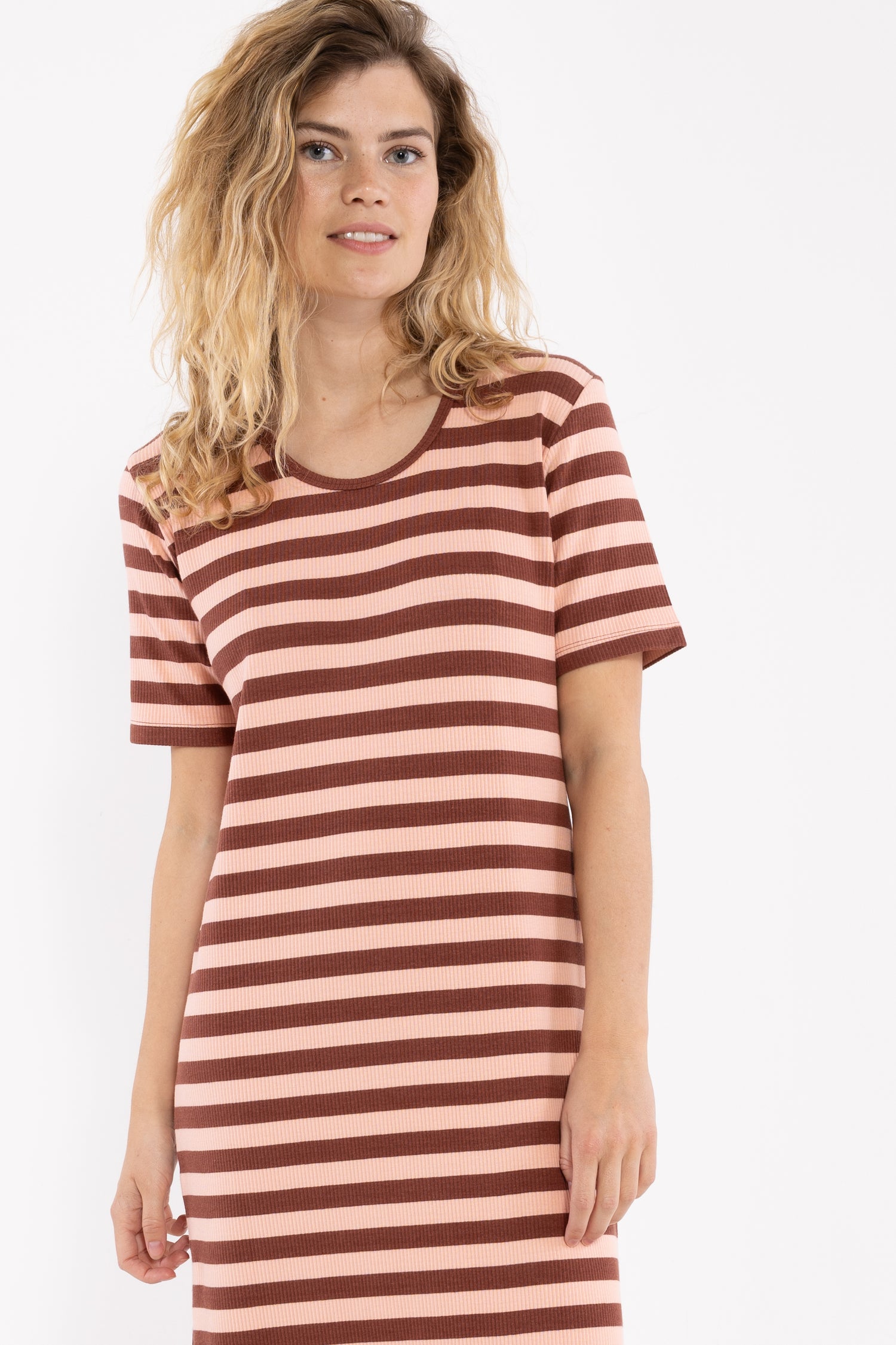 ESS - Danesister SS Dress Dk Brick/Powder