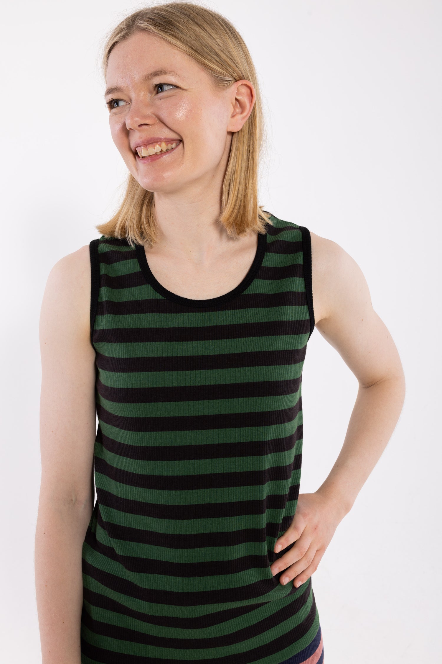 ESS - Danallinge Top Black/Dk Pine