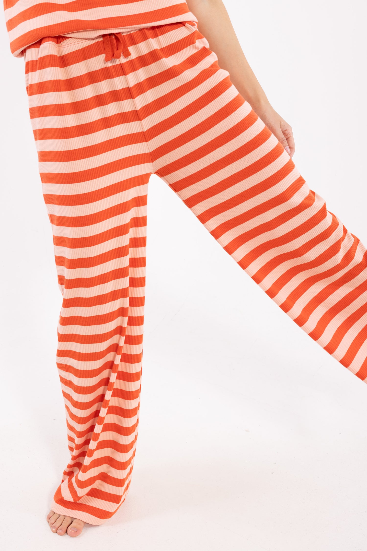 ESS - Danebalka Lounge Pants Bright Red/Powder