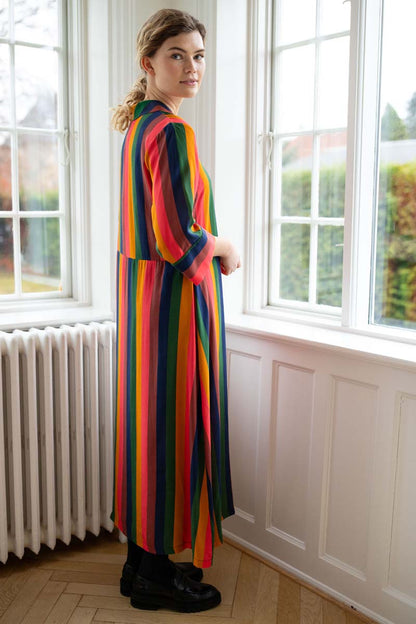 Daneharvest Viskosekleid Quantum