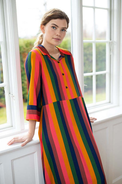 Daneharvest Viskosekleid Quantum