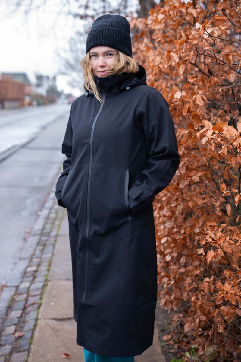 The Danedogwalker Raincoat Black