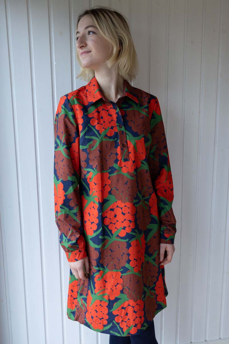 Mønstret kjole til damer i skønne farver.