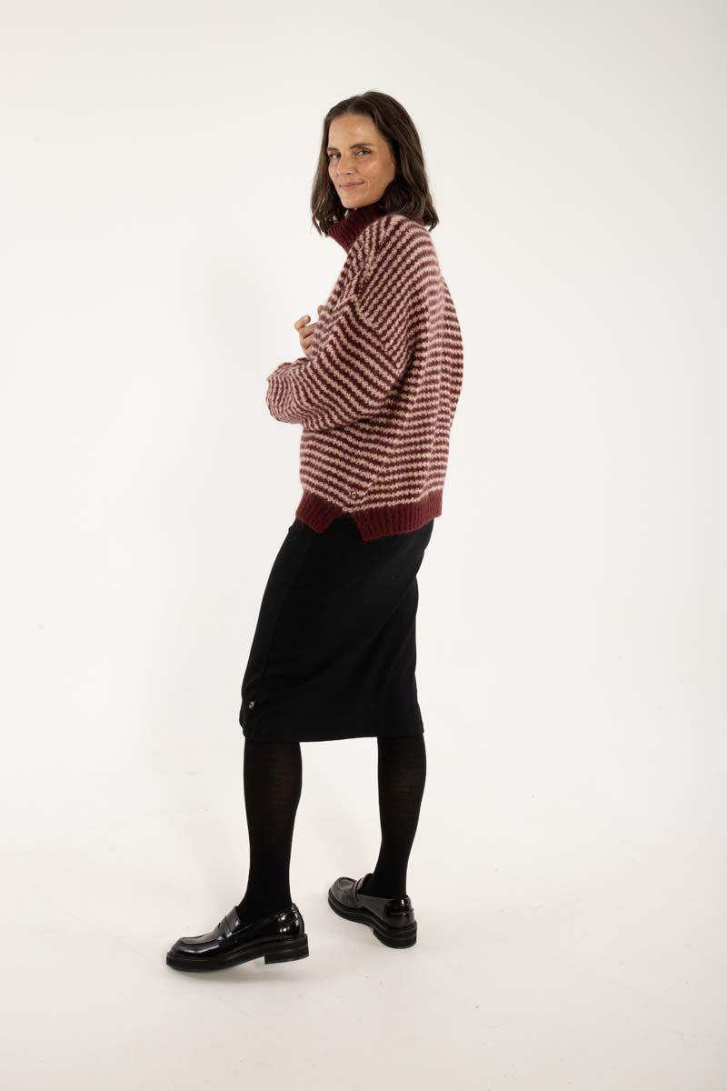 Danecaring Alpaca Rollneck Sweater Dk Merlot/Powder 