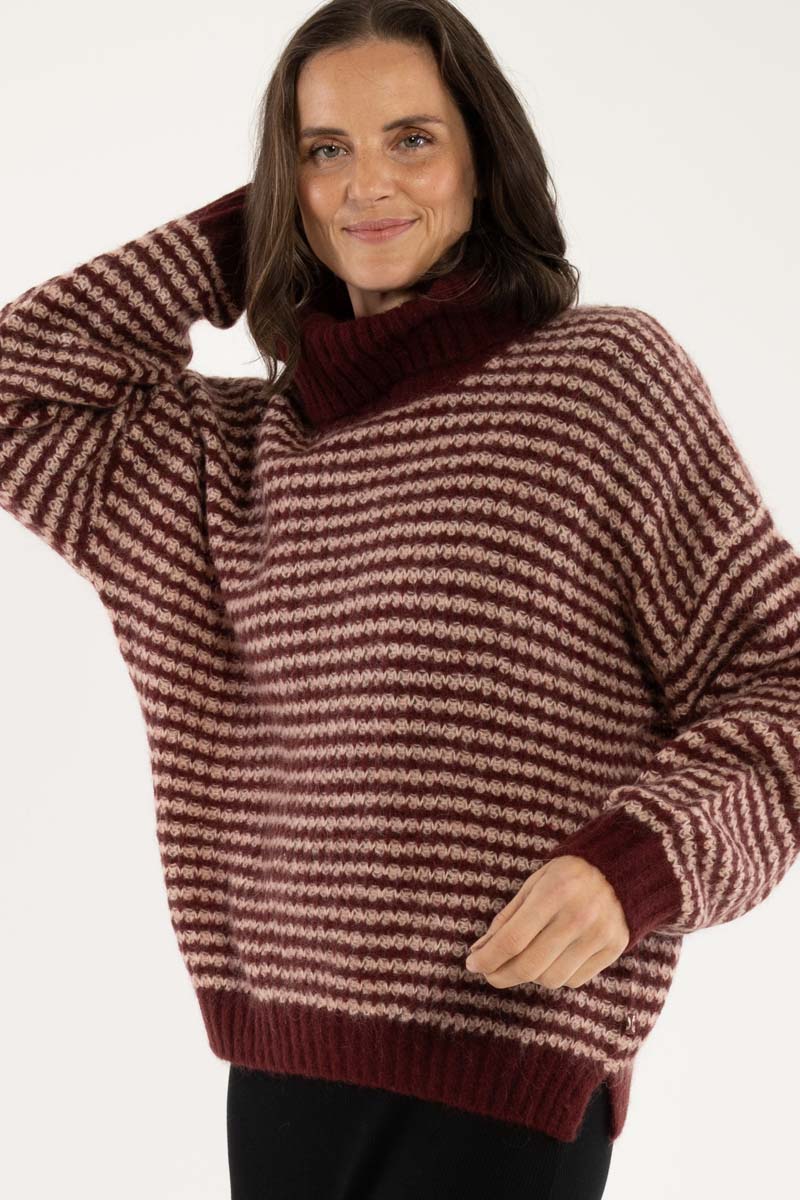 Danecaring Alpaca Rollneck Sweater Dk Merlot/Powder 