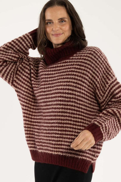 Danecaring Alpaca Rollneck Sweater Dk Merlot/Powder 