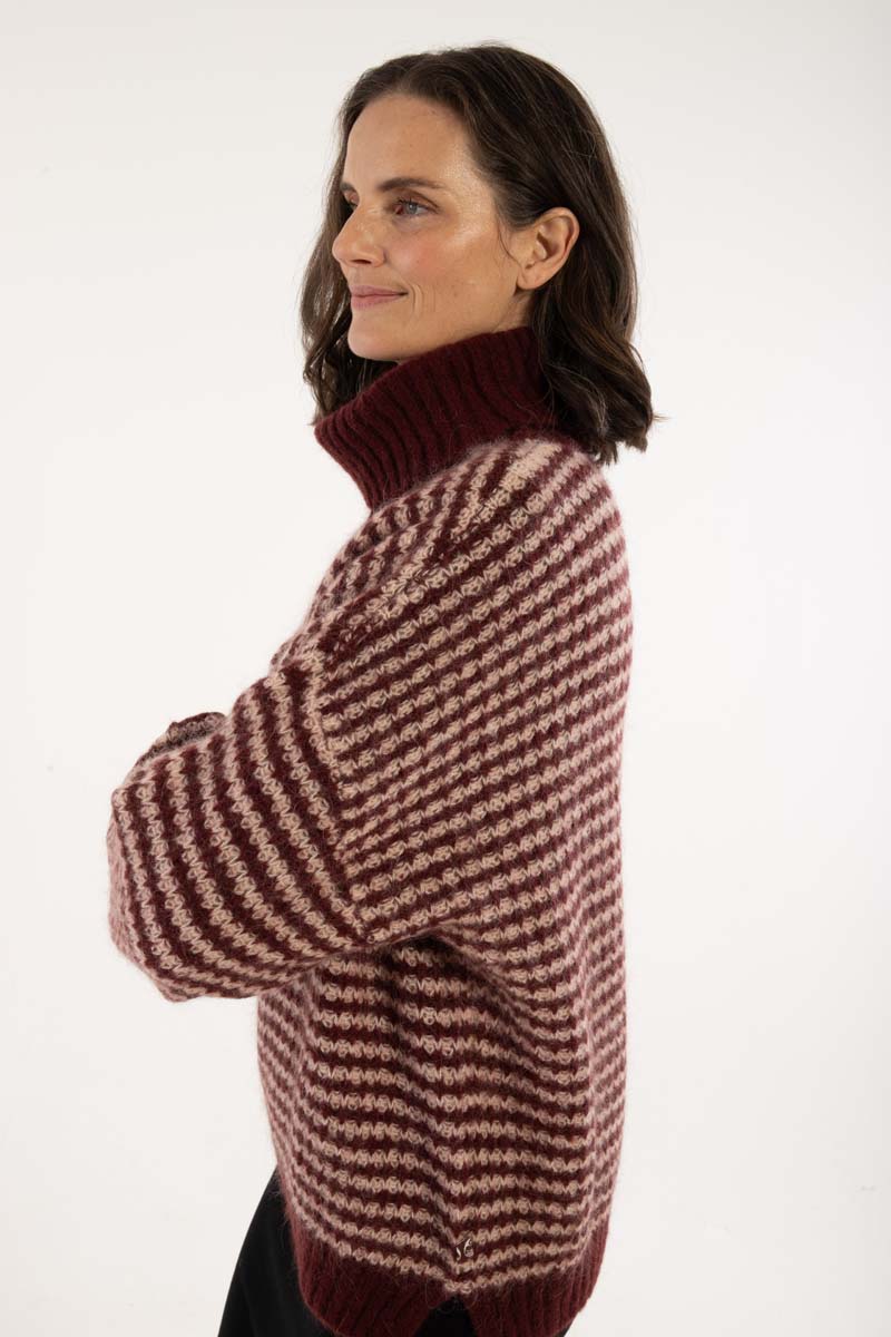 Danecaring Alpaca Rollneck Sweater Dk Merlot/Powder 