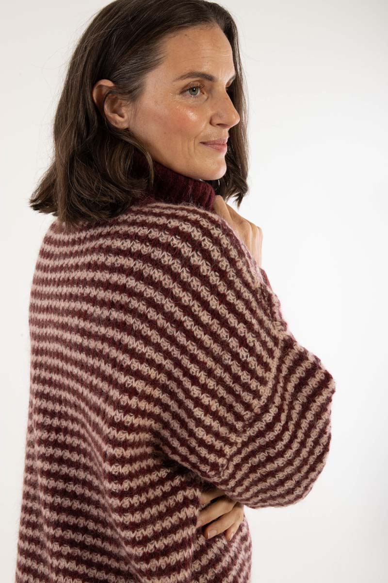 Danecaring Alpaca Rollneck Sweater Dk Merlot/Powder 