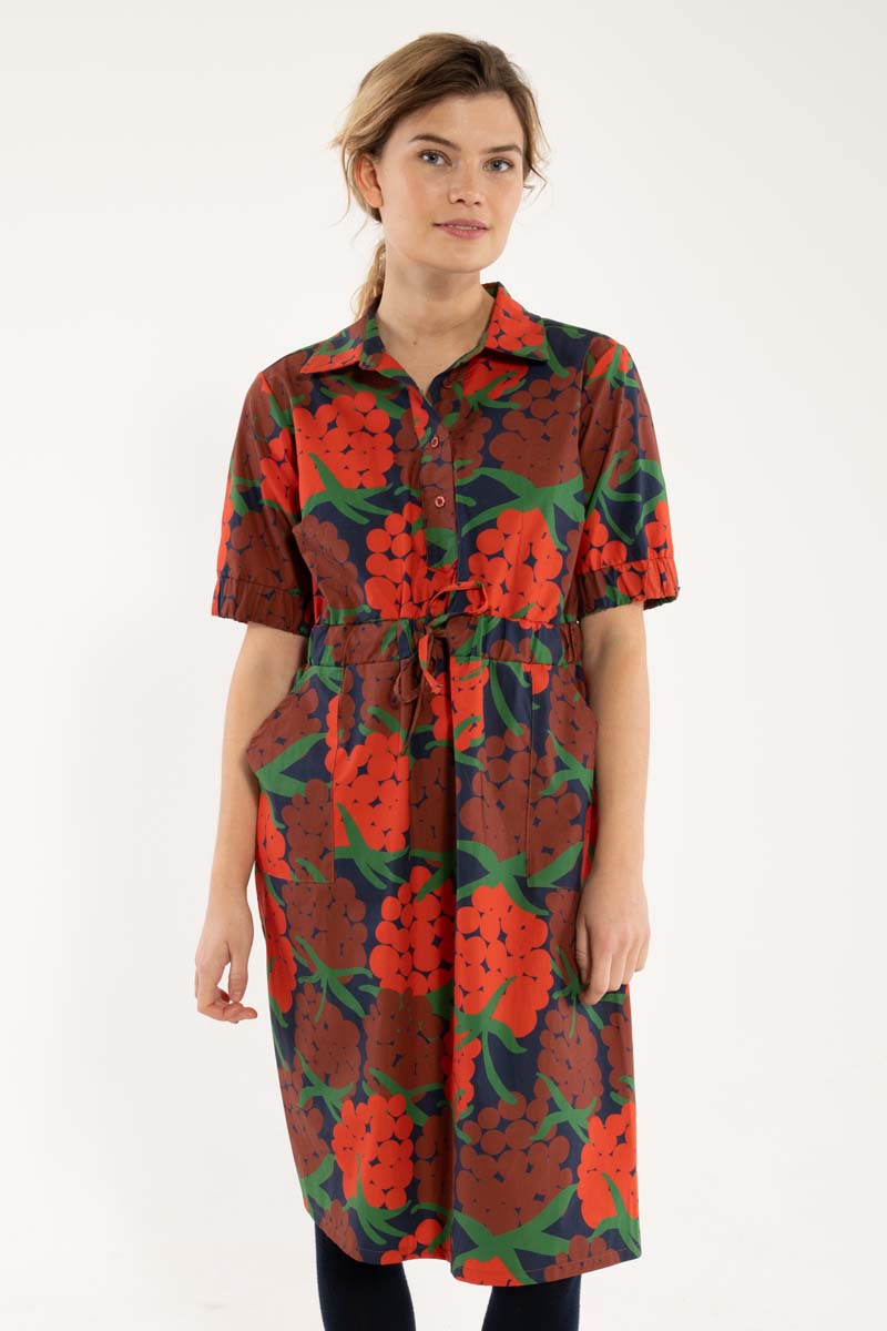 Mønstret kjole til damer i skønne farver.