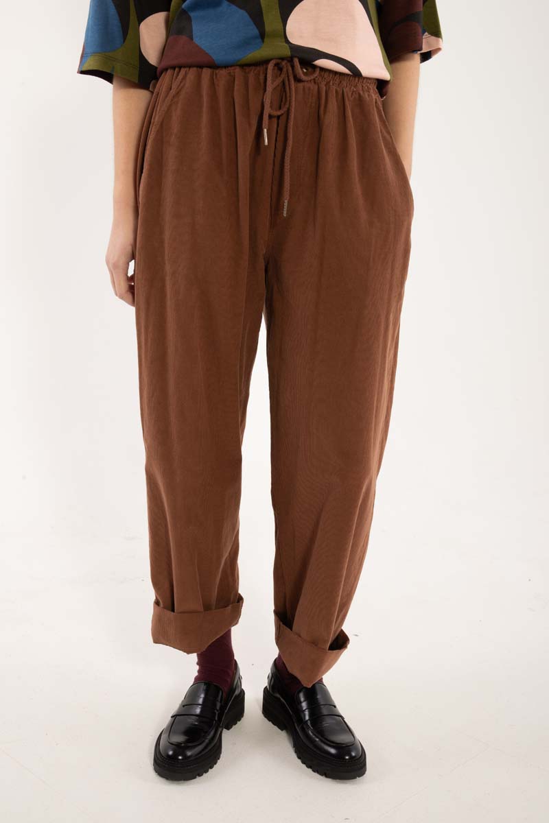 Lovely and comfortable trousers from Danefæ. Shop here!