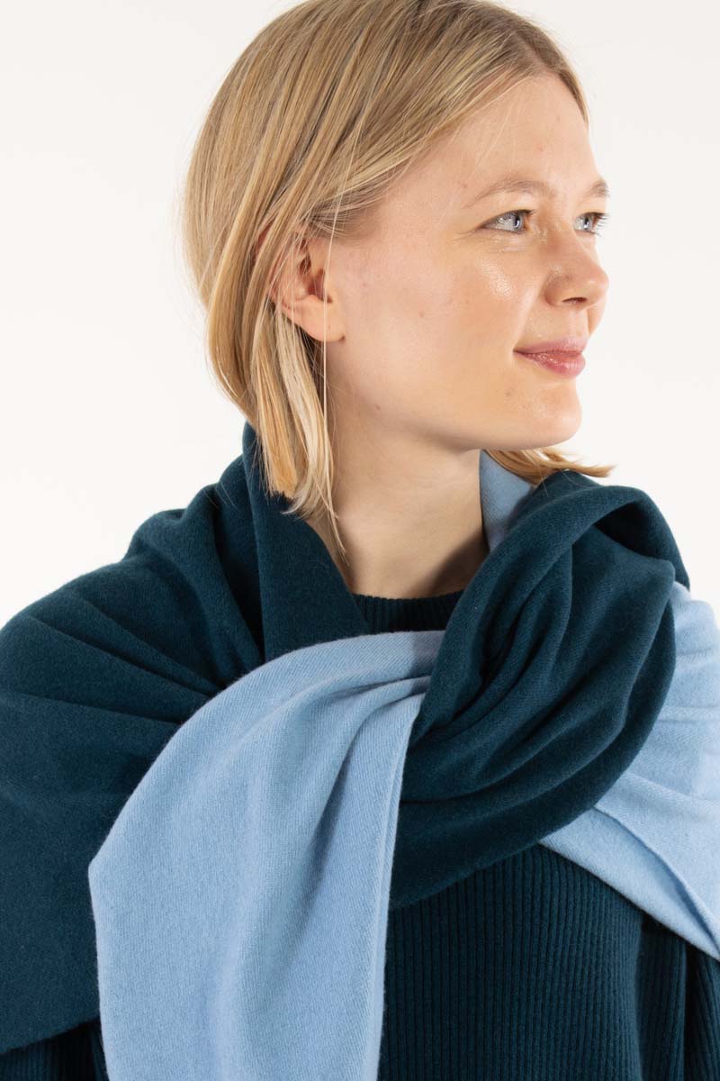 Danefireplace Wool Shawl Lt Blue Grey/Dk Slate