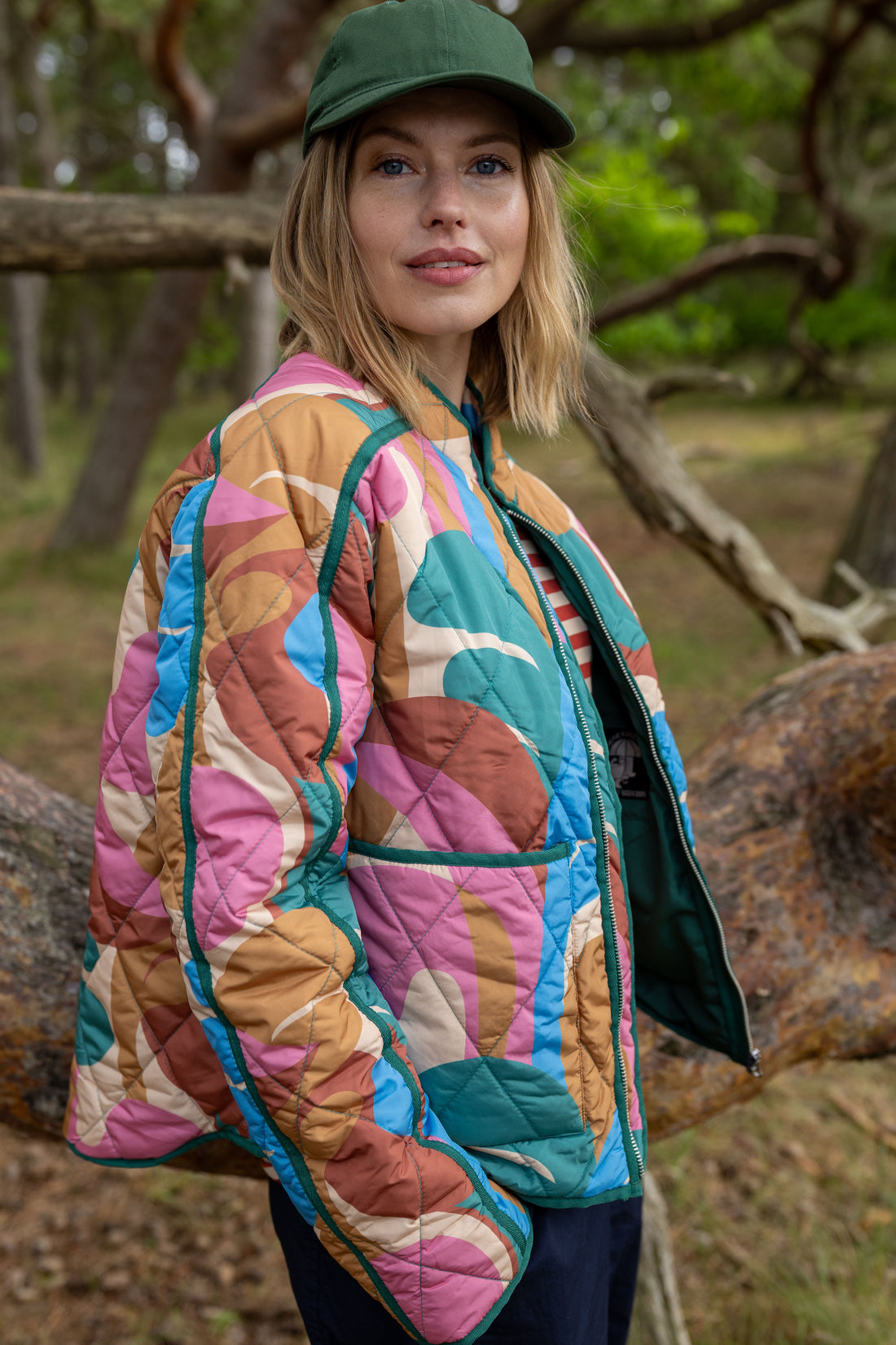 Farverig quiltet termojakke til kvinder