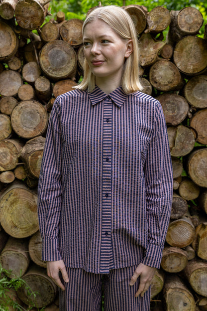 Sød bæk og bølge skjorte med smalle striber til kvinder