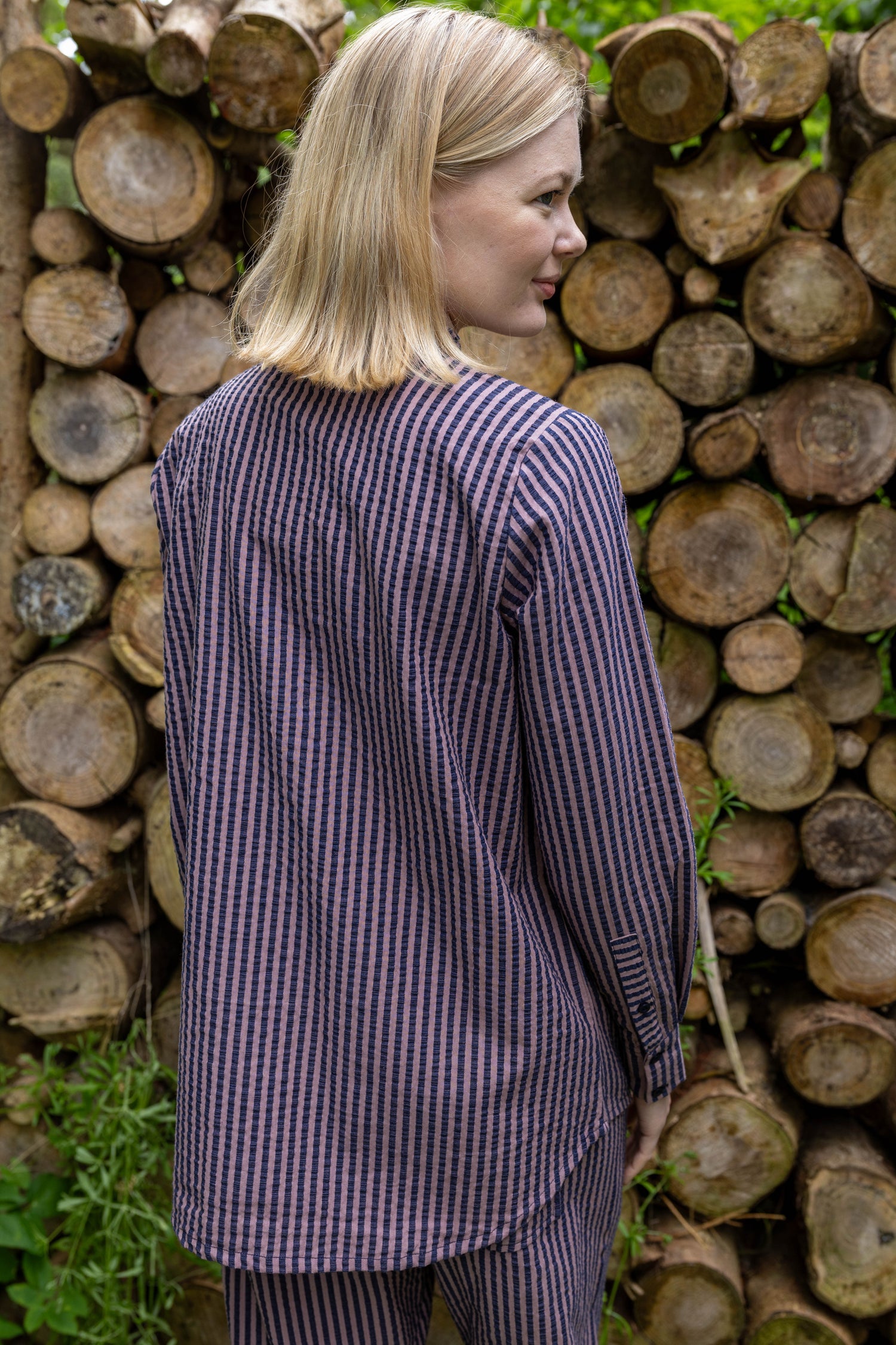 Sød bæk og bølge skjorte med smalle striber til kvinder