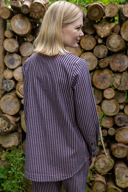 Sød bæk og bølge skjorte med smalle striber til kvinder