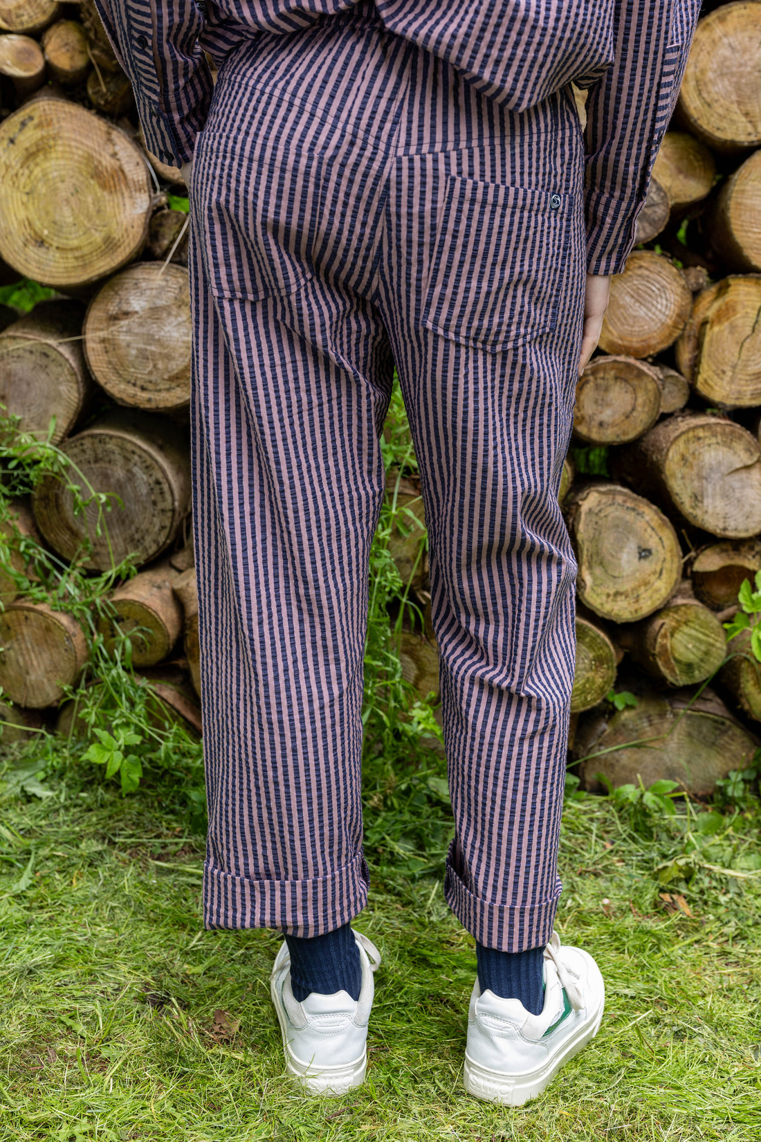 Fine bæk og bølge bukser med smalle striber til kvinder