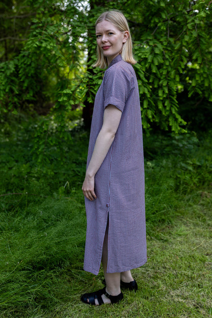 Sød bæk og bølge skjortekjole med rødbrune og lyseblå striber til kvinder