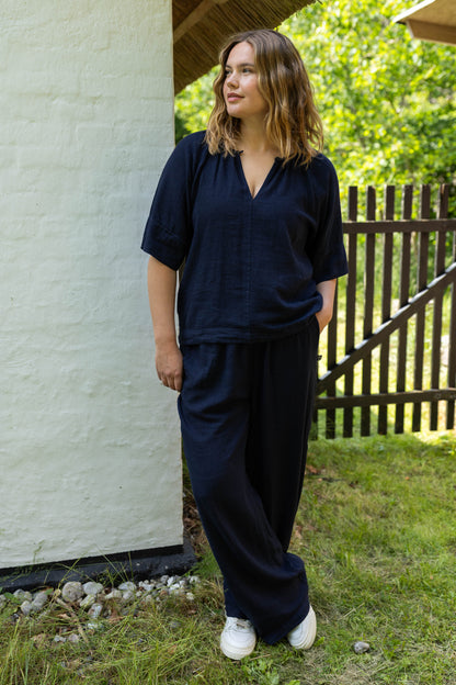 Smarte navyblå bukser i lækker hørblanding til kvinder