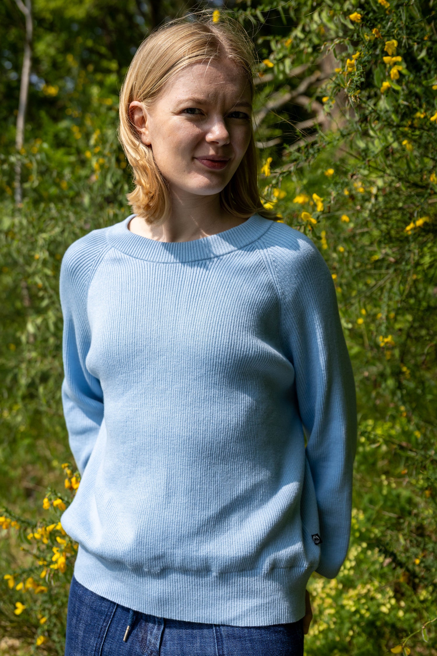 Lækker himmelblå striktrøje i uld til kvinder