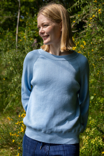 Lækker himmelblå striktrøje i uld til kvinder