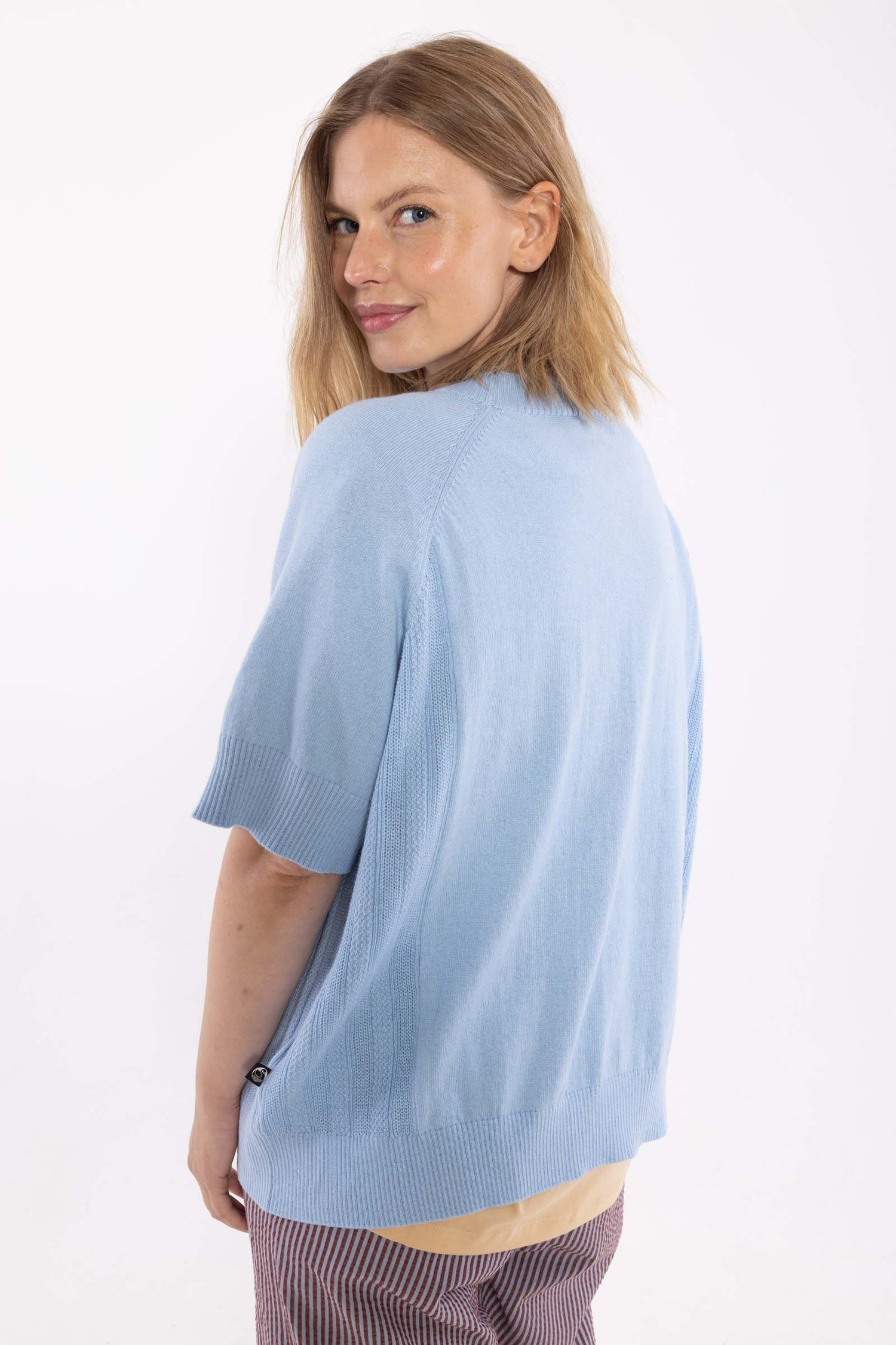 Sød himmelblå sweater til kvinder fra Danefæ