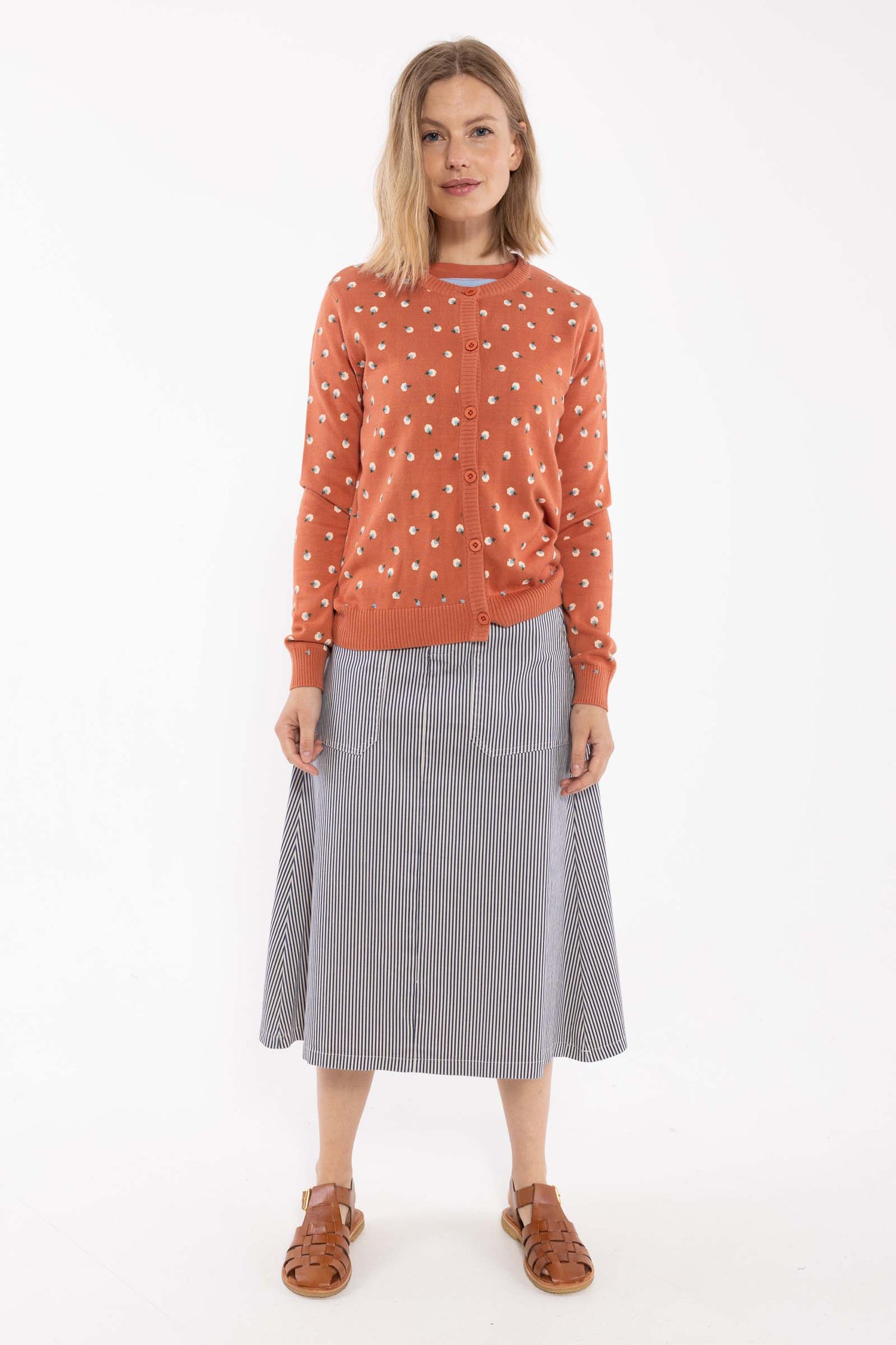 Fin og enkel orangebrun cardigan med blomstermønster til kvinder