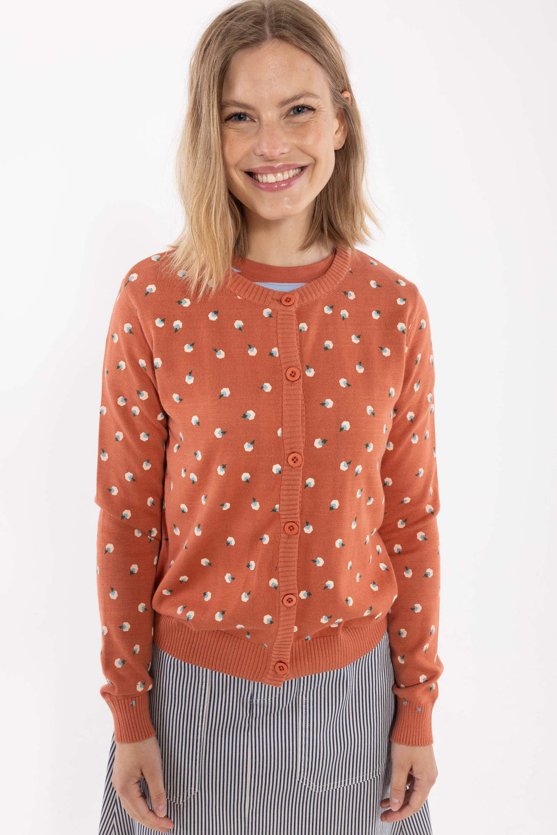 Fin og enkel orangebrun cardigan med blomstermønster til kvinder