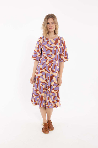 Fin mønstret kjole i økologisk bomuld til kvinder