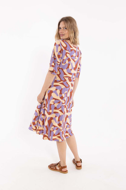 Fin mønstret kjole i økologisk bomuld til kvinder