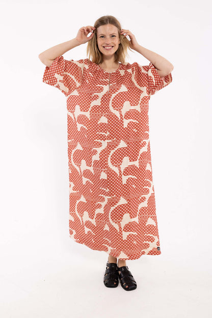 Sød mønstret kjole i lækker hørblanding til kvinder